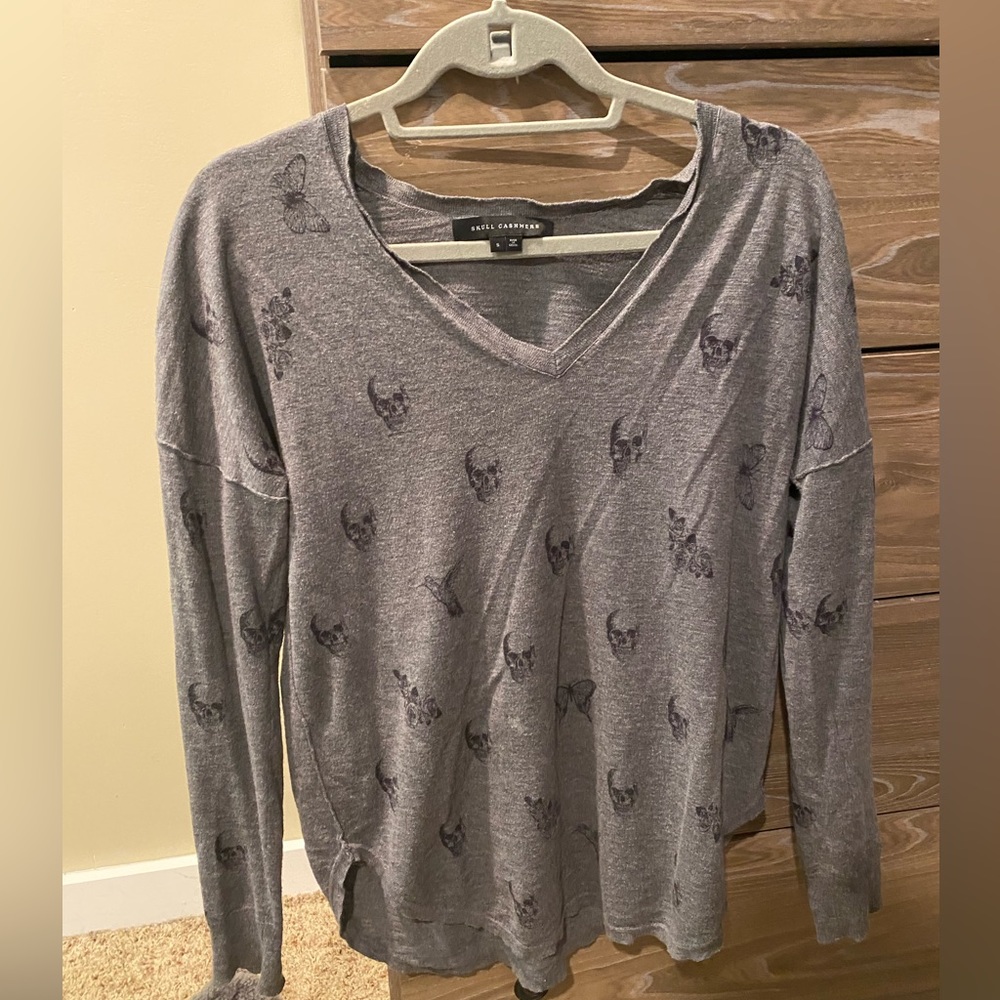 Skull cashmere lightweight sweater